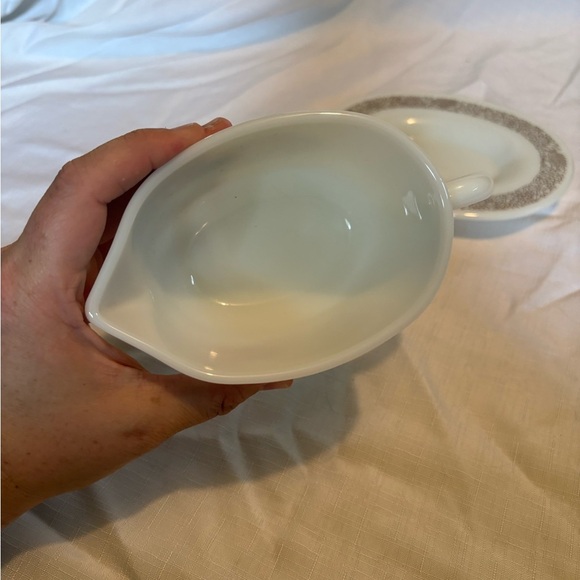 Vintage Pyrex Woodland Gravy Boat - Picture 5 of 7